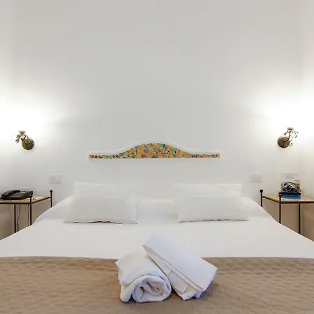 Hotel Art Pasitea 4*