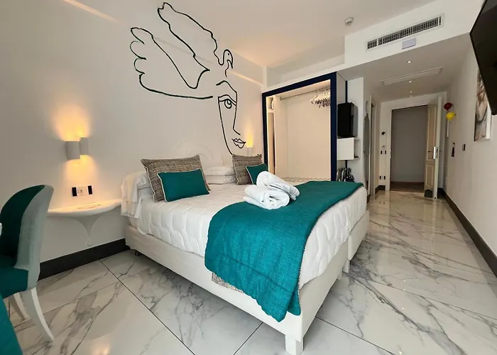 Готель Art Pasitea 4*