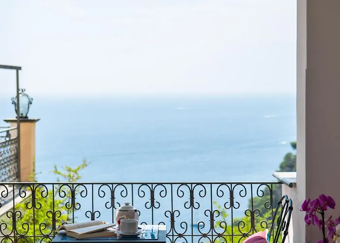 Готель Art Pasitea 4*