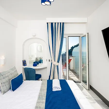 Art Pasitea Hotel 4*