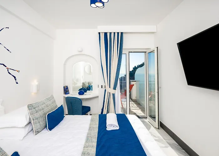 Art Pasitea Hotel 4*