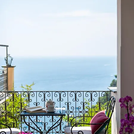 Hotel Art Pasitea 4*